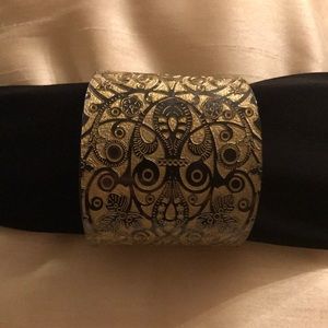 AUTHENTIC TAHARI GOLD AND CLEAR CUFF BRACELET